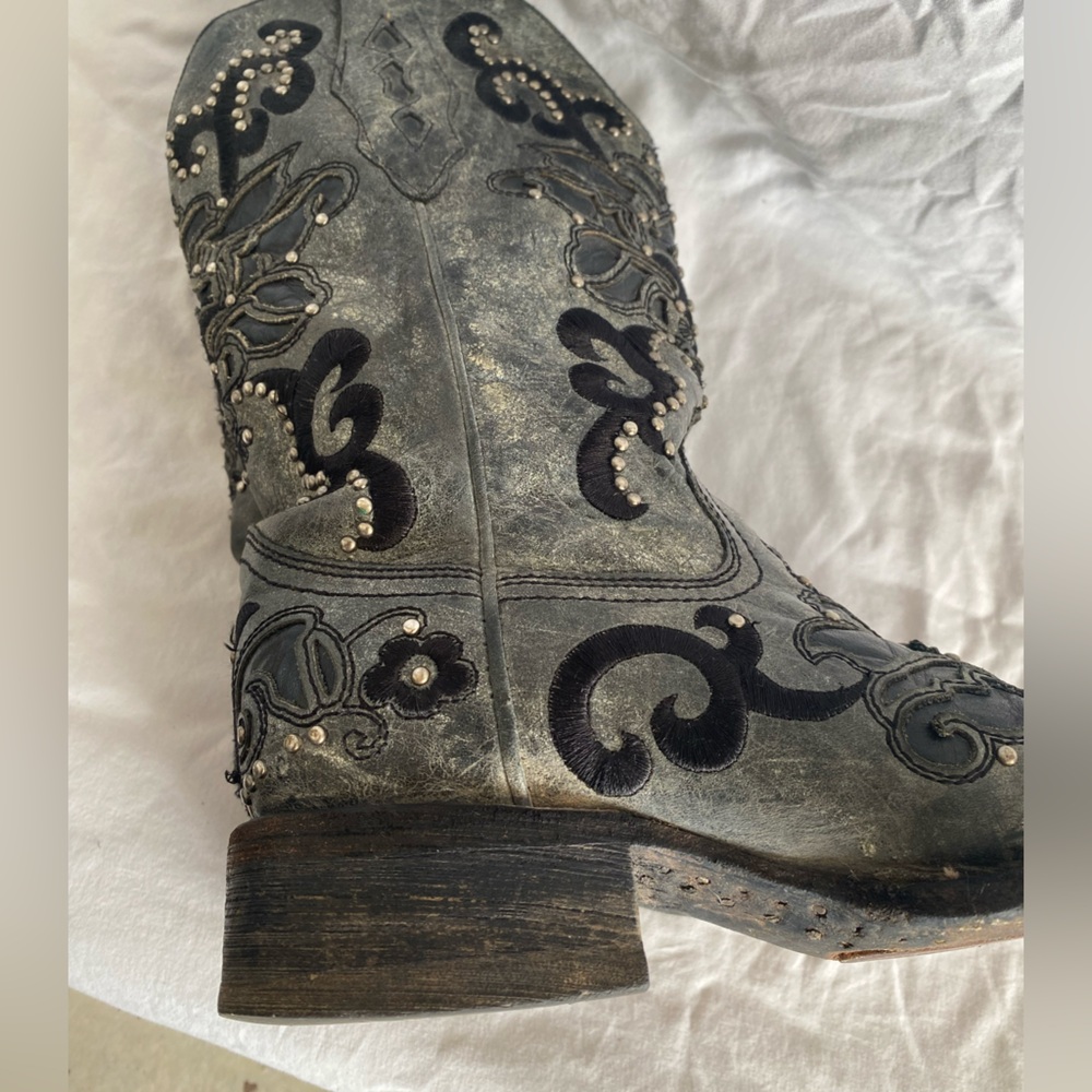 Corral Vintage A1130 Gray Black Studs Leather Cowboy Boots Women’s Size 7M - Picture 6 of 14